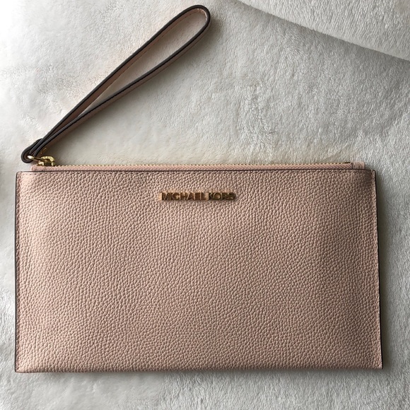 MICHAEL KORS Clutch Wristlet - Picture 1 of 8